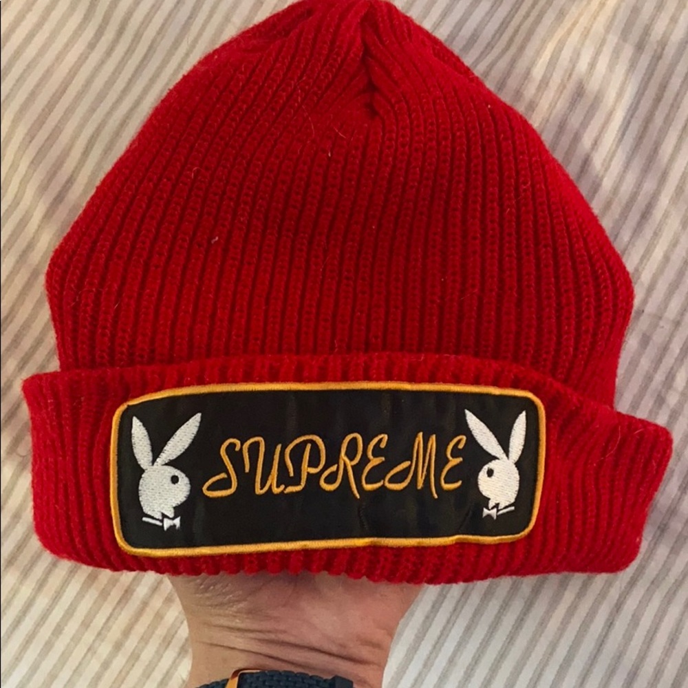 COPY - Supreme Playboy beanie Red